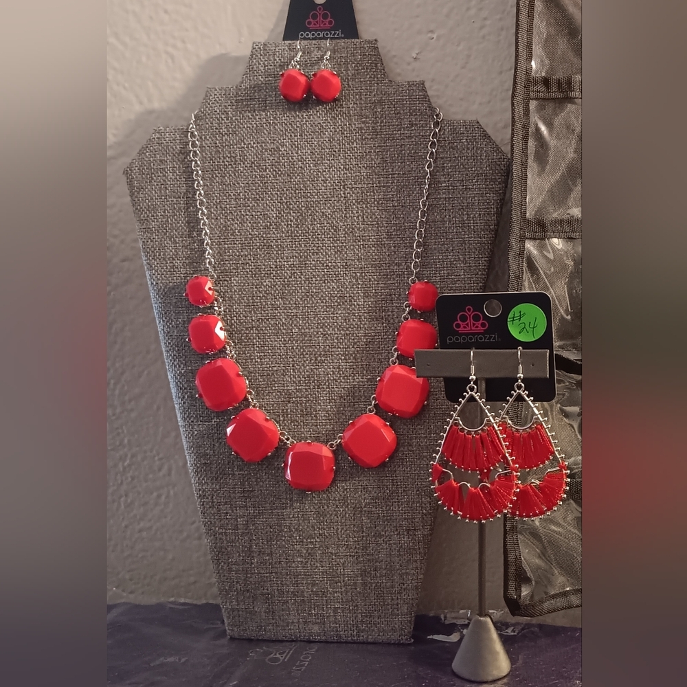 Paparazzi Dazzling Red Necklace Set - Picture 1 of 4
